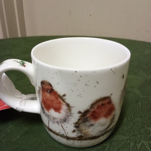 NWT Royal Worcester Fine Bone China, Wrendale Designs, "Rockin' Robins" Mug - Picture 3 of 6